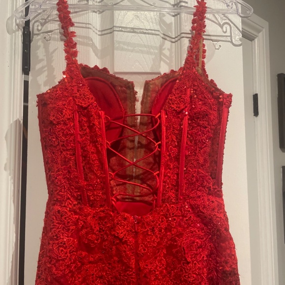 Sheri Hill Prom Dress in Size 4 - Picture 4 of 13